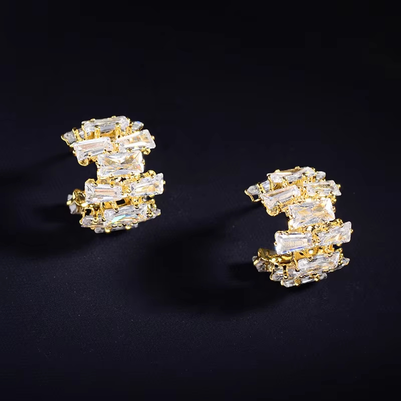 New C-Shaped Earrings Niche Design Fashionable and Luxurious Zircon Stud Earrings Versatile High-End Jewelry