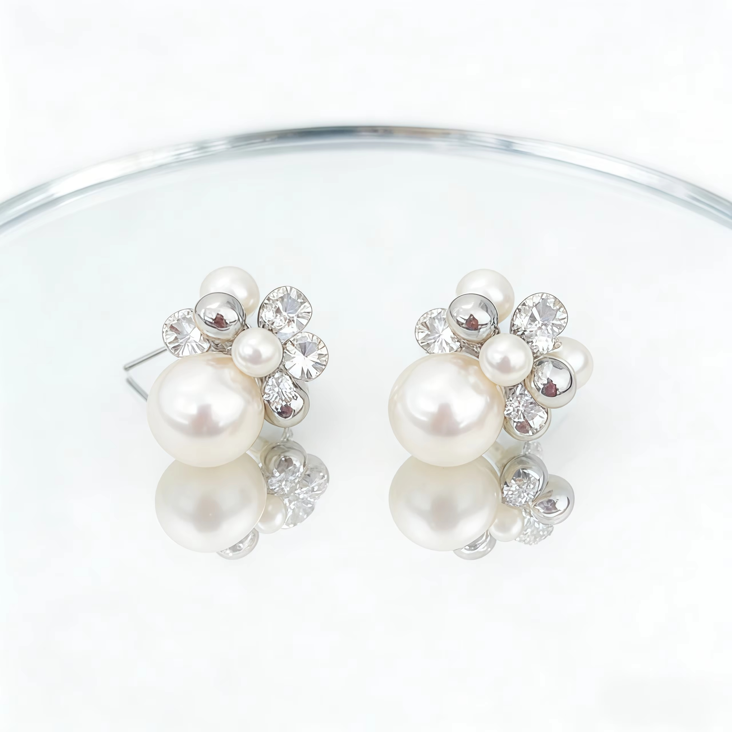 New Design Summer Trendy Women's Fashion Earrings Retro Gold Plated Pearl Earrings Suitable for Women's Holiday Gifts
