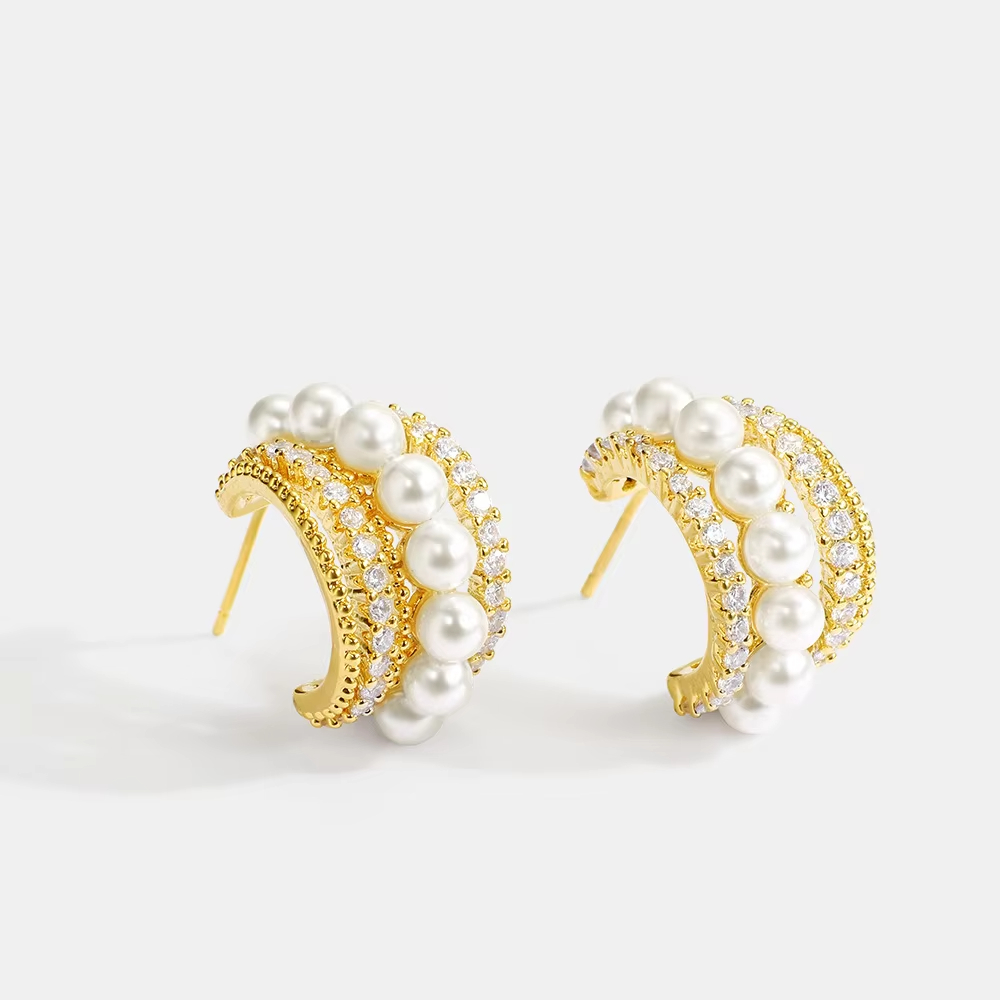 New Fashion Copper S925 Silver 18K Gold Plated Full Zircon Pearl C Letter Earrings for Women for Parties Weddings Gifts
