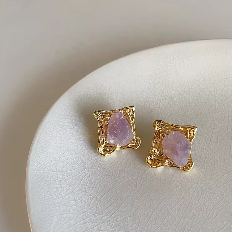 New Fashion Small Design Versatile Temperament Earrings Exaggerate Personality Irregular Natural Stone Earrings