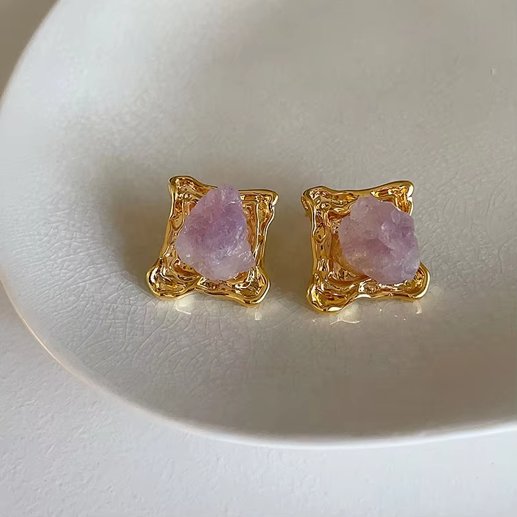 New Fashion Small Design Versatile Temperament Earrings Exaggerate Personality Irregular Natural Stone Earrings