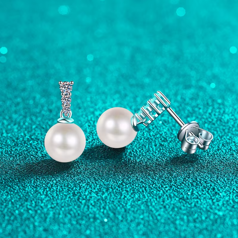 New Light Luxury Women's Design Versatile Pearl Earrings S925 Silver Needle Moissanite Decoration Earrings