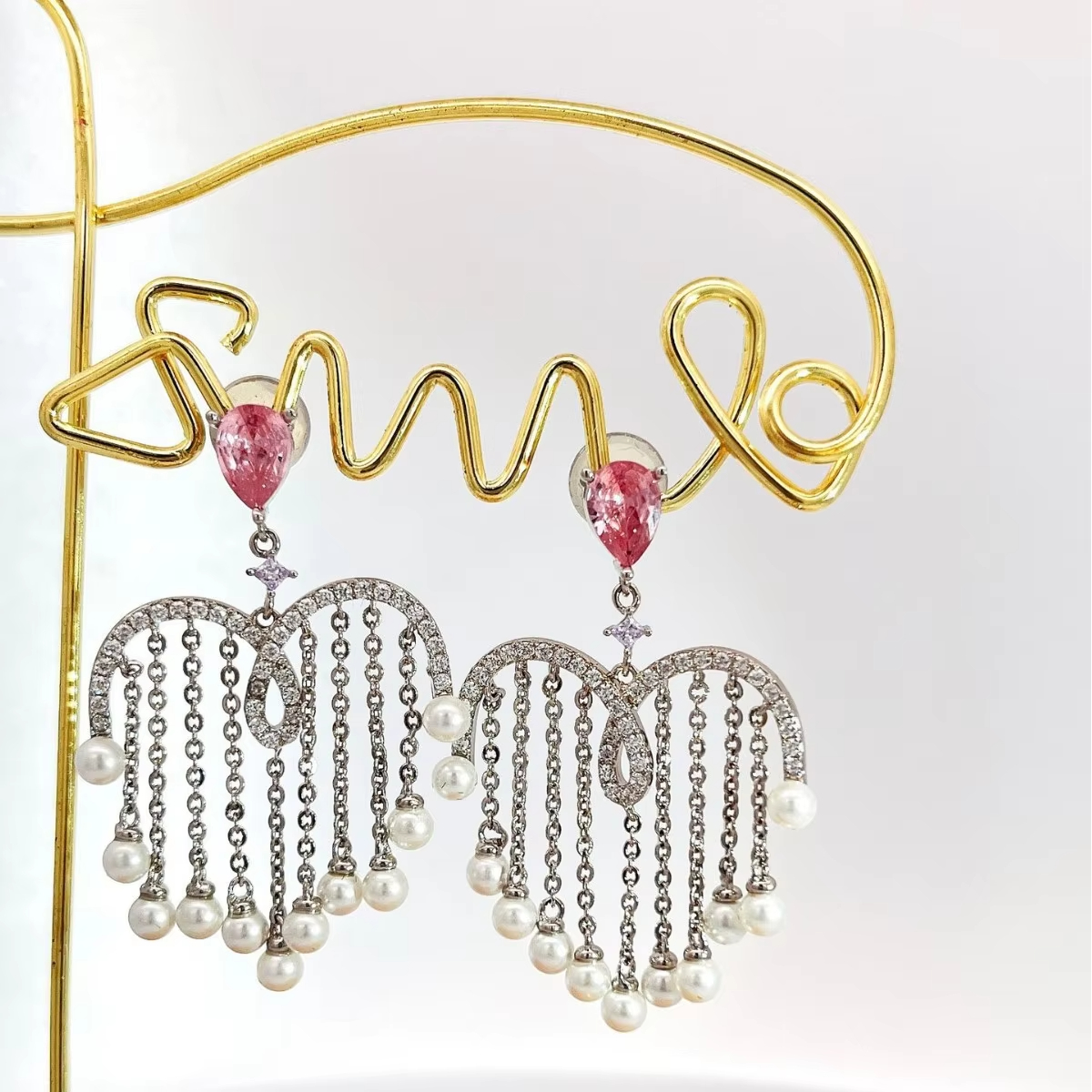 New Stud Earrings with Geometric Pink Zircon Trendy Design Light Luxury High-End Wedding