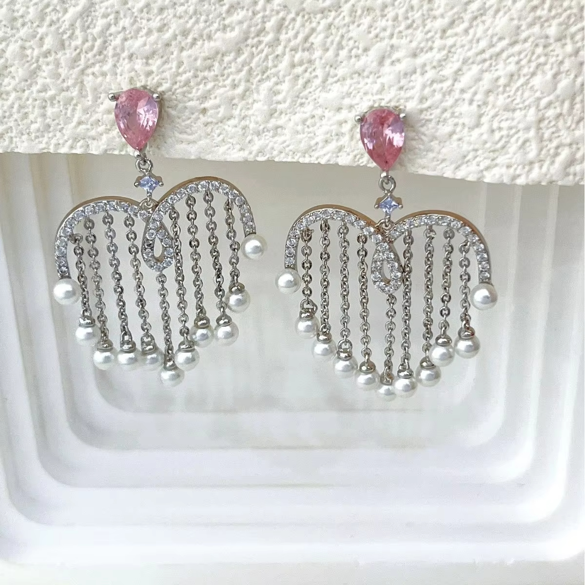 New Stud Earrings with Geometric Pink Zircon Trendy Design Light Luxury High-End Wedding