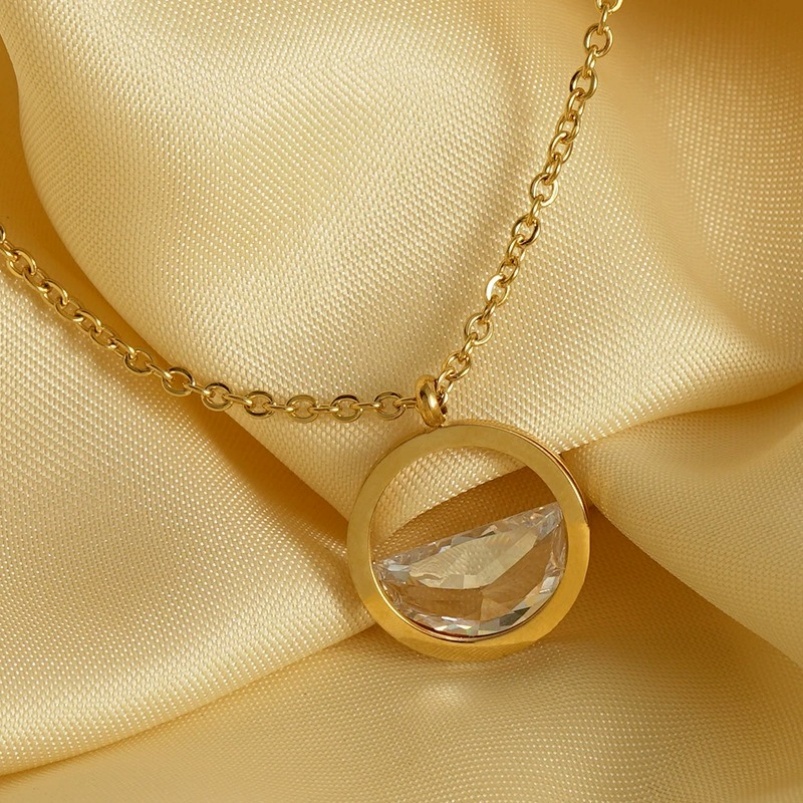 New Transparent Heart Necklace for Women Gold Plated Zircon Hollow Stainless Steel Chains Fashion Jewelry