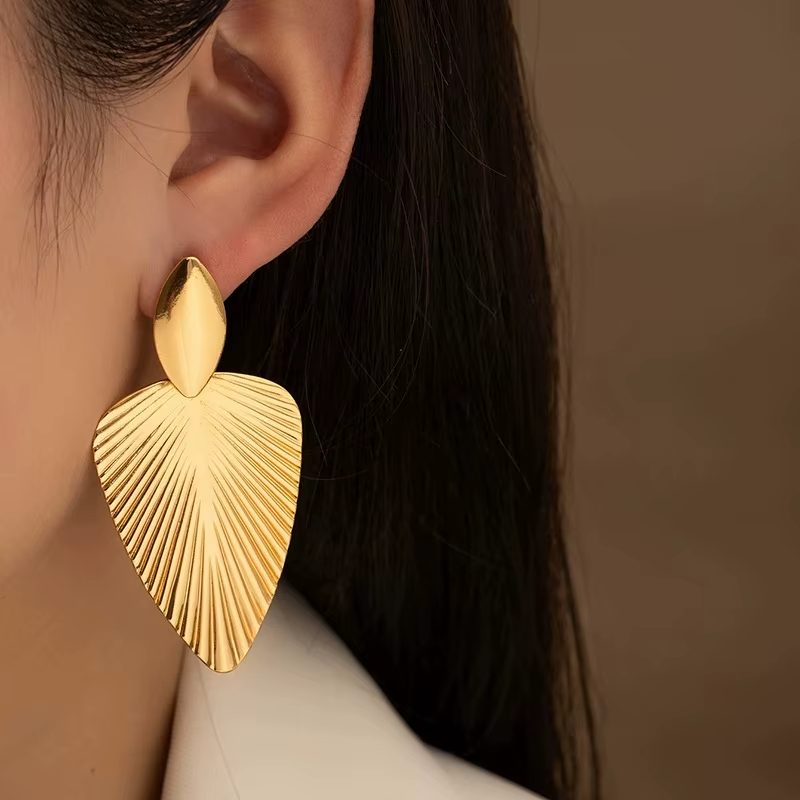 New Trendy Stainless Steel Exaggerated Fashion Creative Leaf Long Drop Earrings for Women