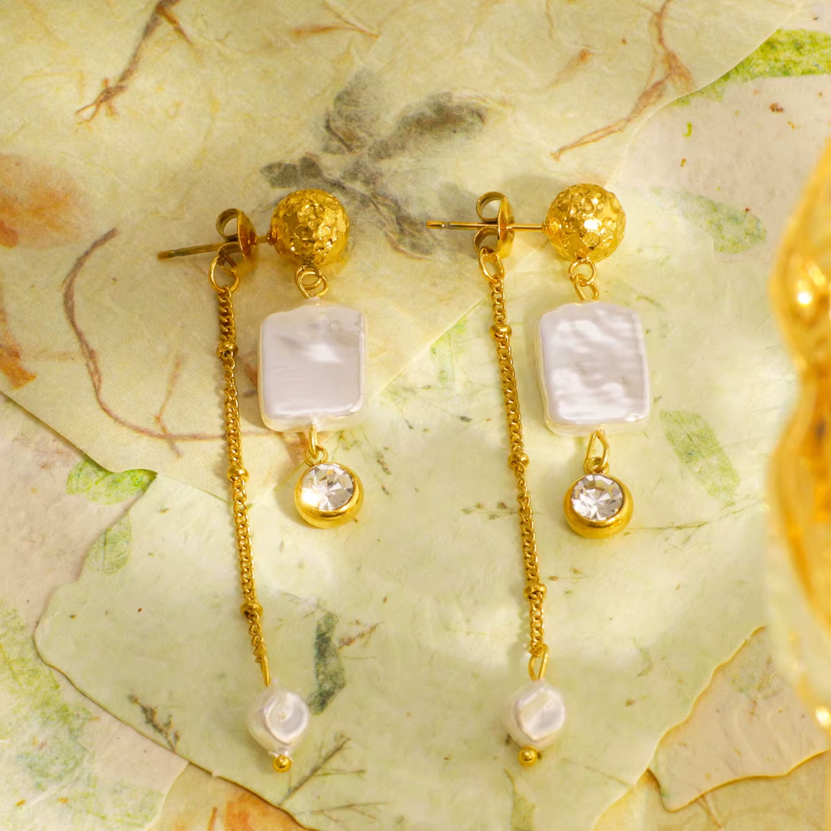 Novirassine Stainless Steel Plated 18k Gold Earrings with Geometric Tassel Pearl Pendant, Trendy and Niche Earrings for Women