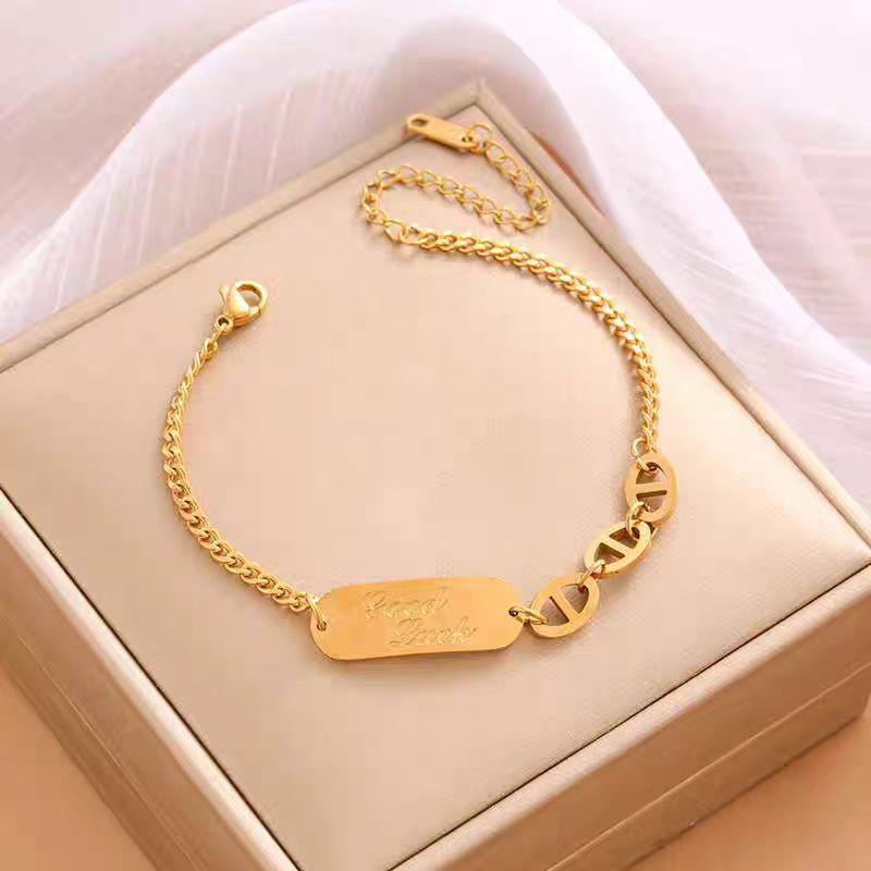 Elegant Gold Butterfly Bracelet – Adjustable Snake Chain Women’s Jewelry