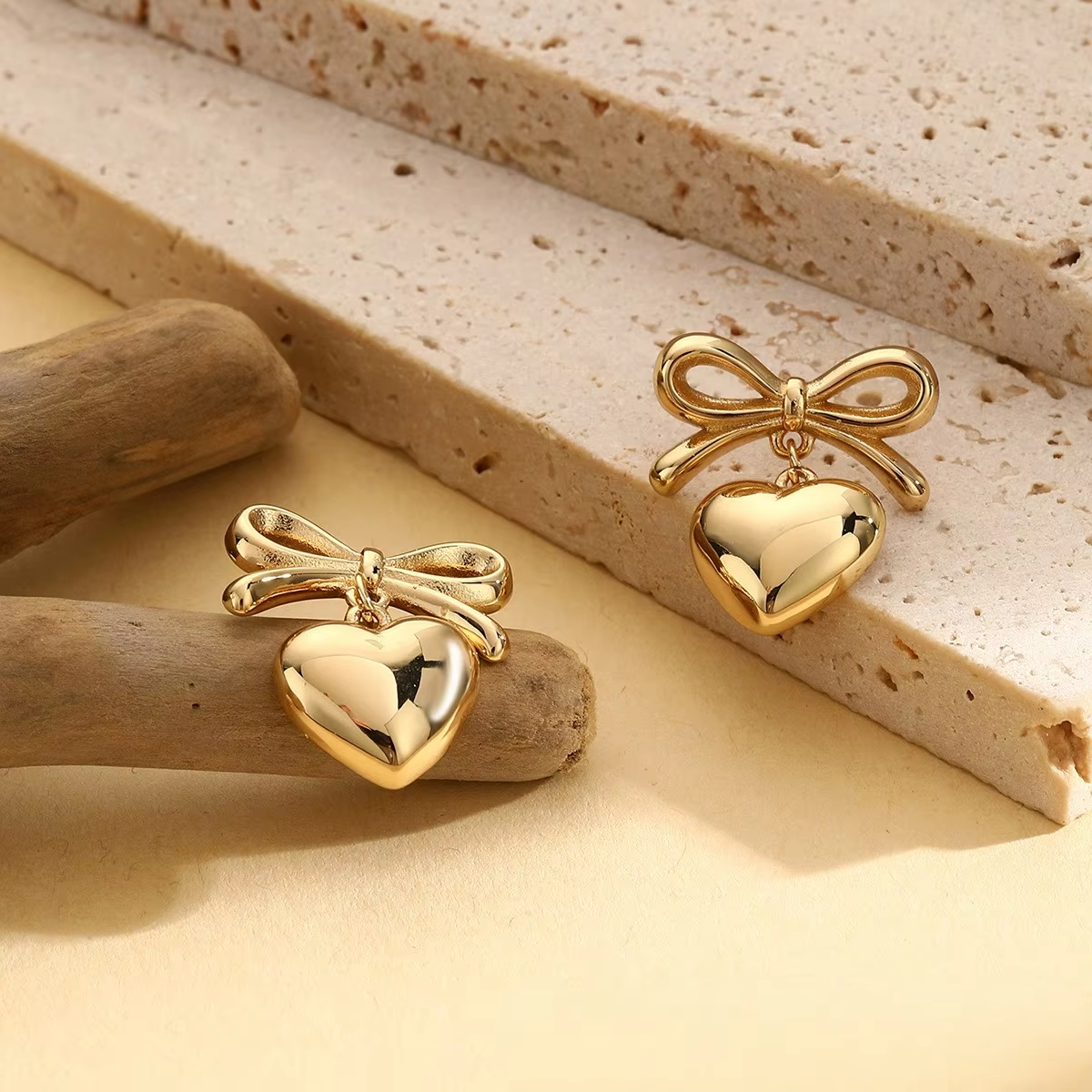 Vintage Heart Earrings Wedding Gift Stainless Steel Jewelry Fashion Dangle Bow Knot Pendant Earrings Women Luxury