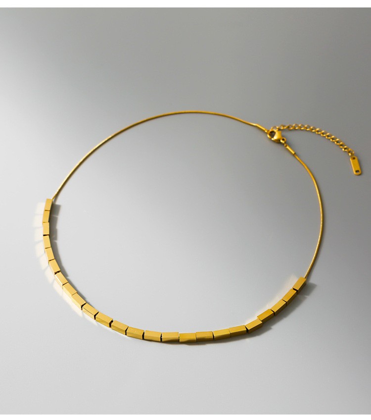Minimalist Gold Square Bead Necklace for Women – Elegant Geometric Chain Jewelry
