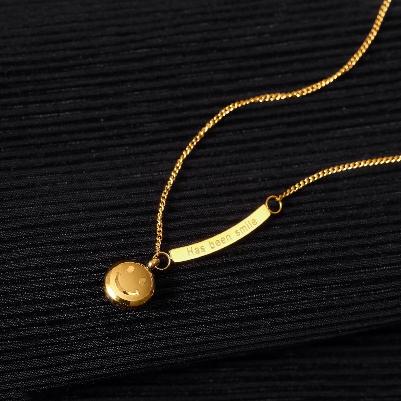 Gold Smiley Face Pendant Titanium Steel Necklace – Trendy Youthful Y2K Jewelry