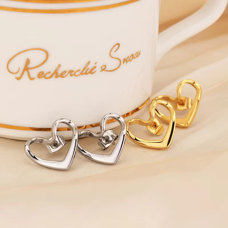 Stainless Earrings Stylish Jewelry Gift Stainless Steel 18K PVD Plated Hollow Love Heart Shaped Stud Earrings Women