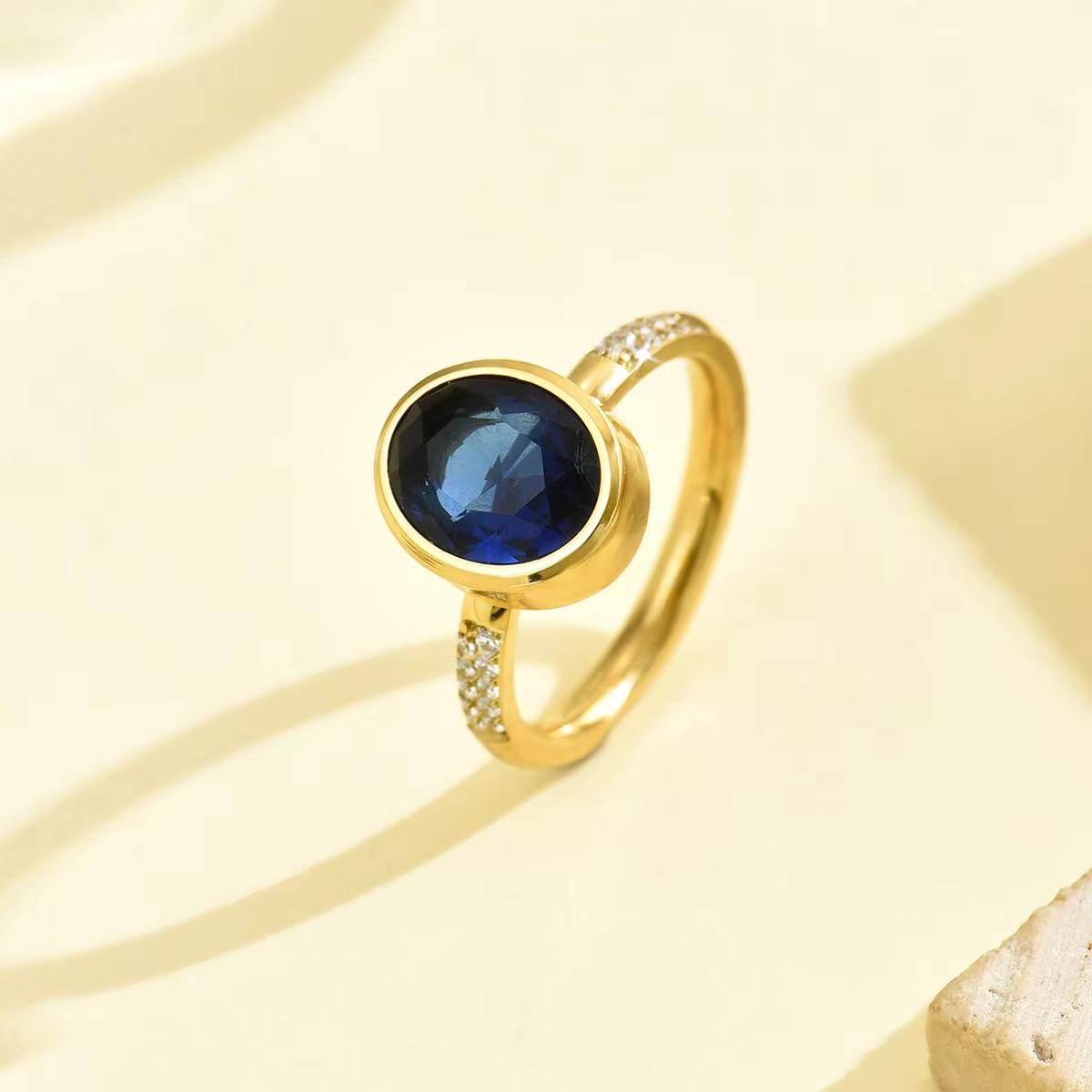 Streetwear Blue Zircon Ring – Gold Plated Stainless Steel Pavé CZ Fashion Ring for Women (Wholesale 100pcs)