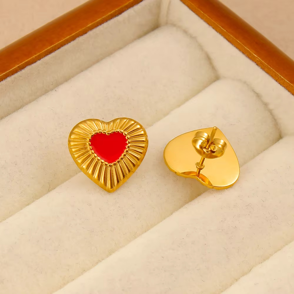 Stylish Minimalist 18K Gold Plated Stainless Steel Titanium Heart Shaped Lip Design Stud Earrings for Women Elegant Jewelry