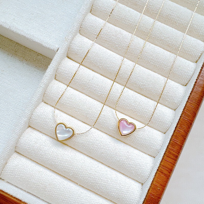 Sweet of Pearl Heart Pendant Necklace for Women – Minimalist Clavicle Chain