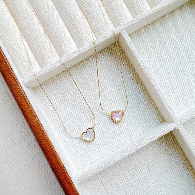 Sweet of Pearl Heart Pendant Necklace for Women – Minimalist Clavicle Chain
