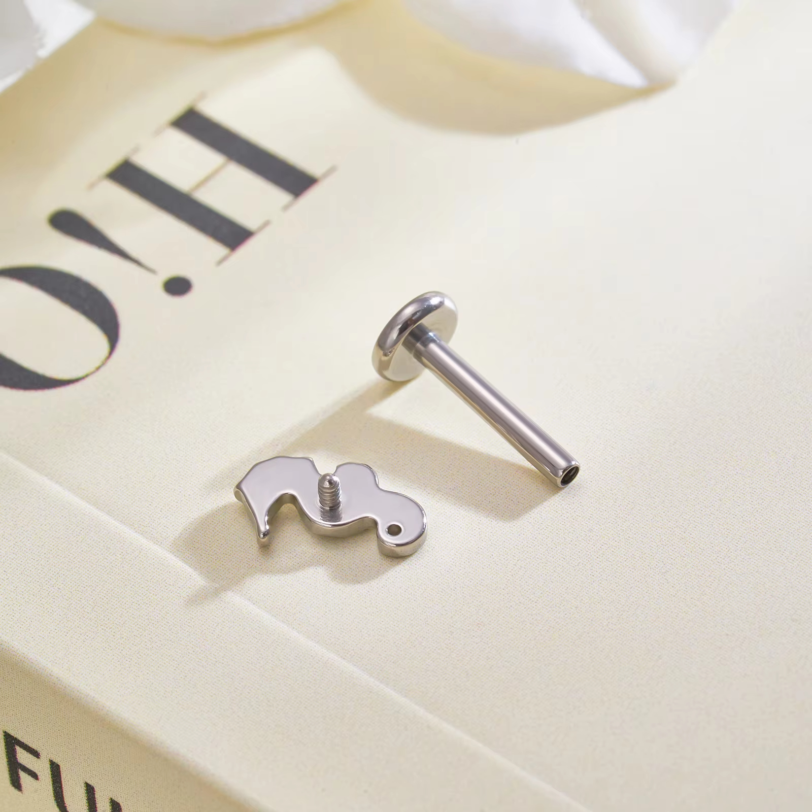 Titanium Seahorse Shape Septum Hoop Piercing Nose Stud Labret Cartilage Tragus Helix Lobe Earring Body Jewelry