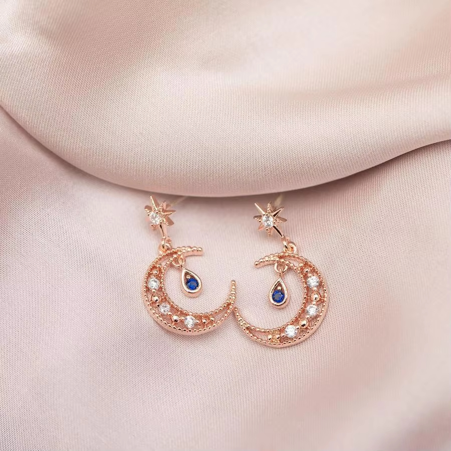 Trendy Hot Selling Latest Fashion Stud Earring Gold Plated Creative Dangle Moon Elegant Zircon Earring