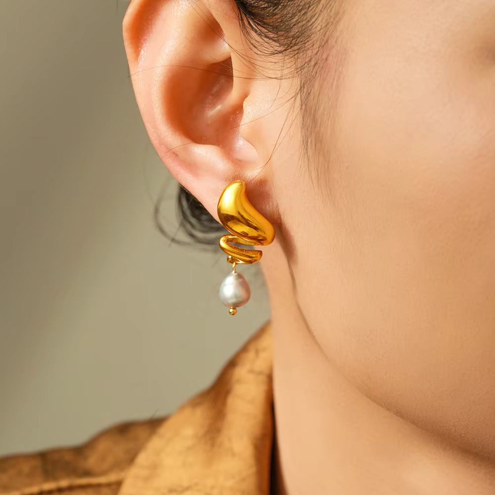 Trendy Stainless Steel Earrings Geometric Stud Earrings Freshwater Pearl Fashion Earrings for Women Elegant Floral Statement Jewelry