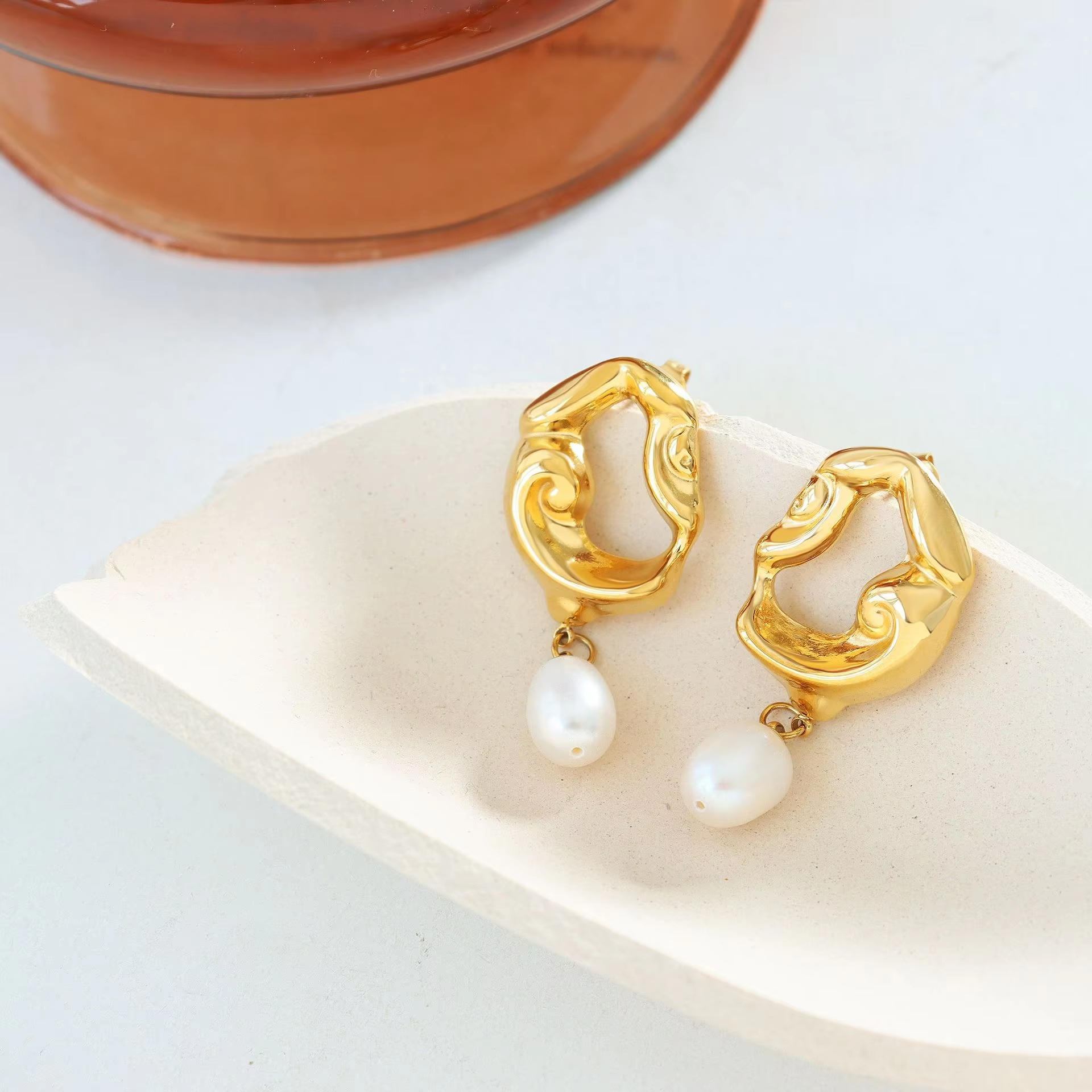 Vintage Baroque Imitation Pearl Pendant Earrings Stainless Steel 18K Gold Plated French Retro Light Luxury Niche Design Women's