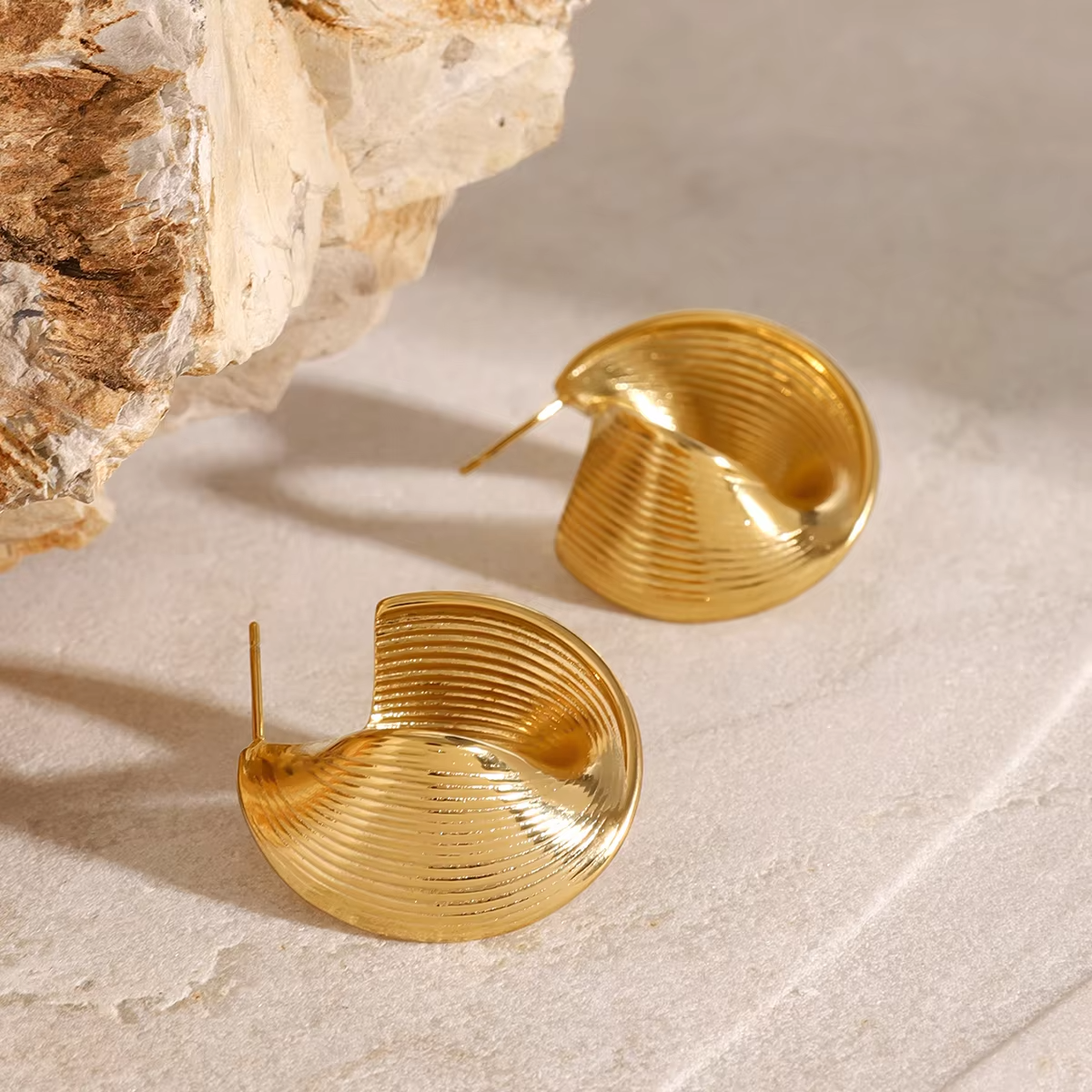 Vintage Irregularity Twist Rib Design Earring 18k Gold Plated Stainless Steel Waterproof Earring for Women