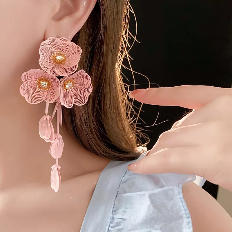 Vintage Trendy Steel Needle Zircon Flower Petal Tassel Alloy Earring for Girls