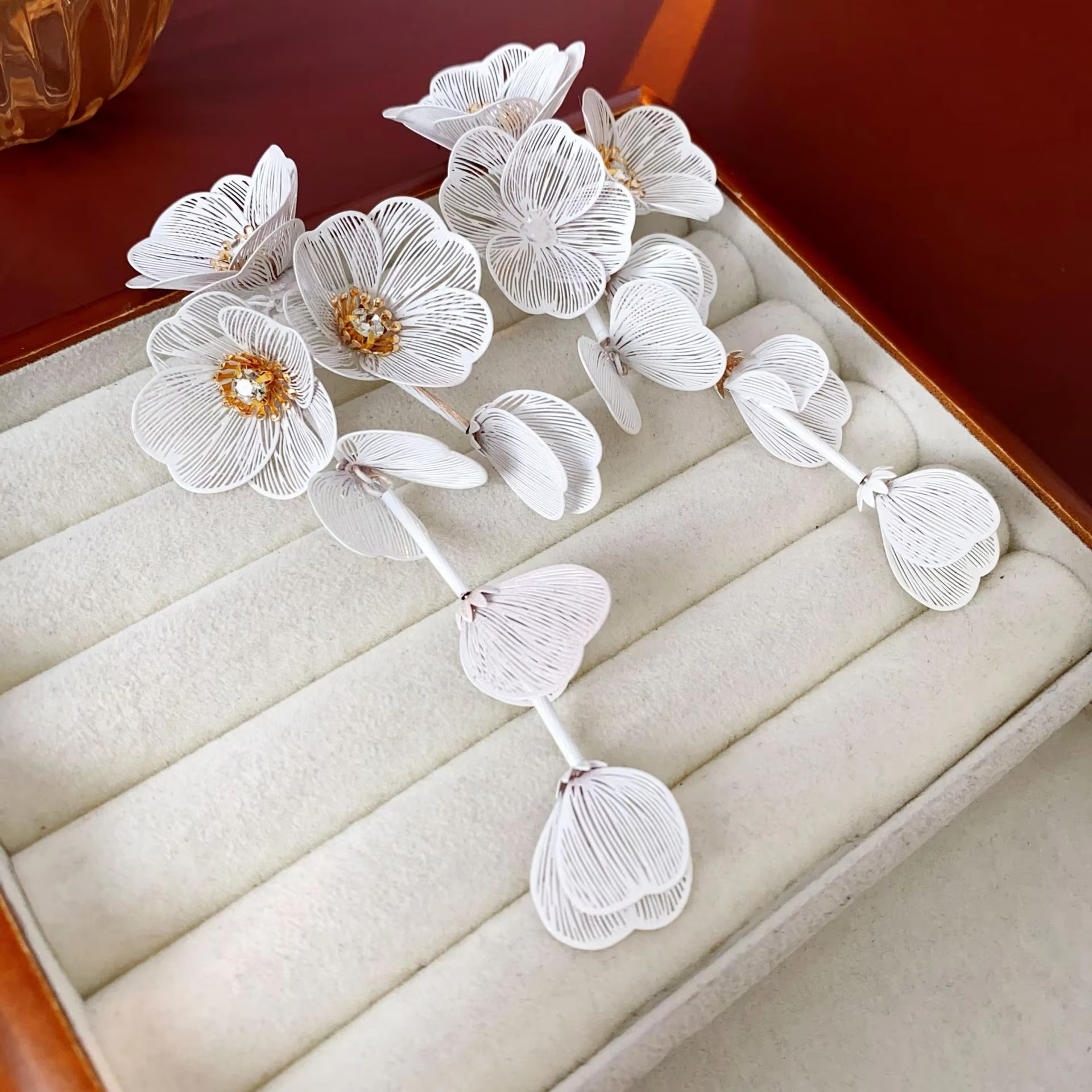 Vintage Trendy Steel Needle Zircon Flower Petal Tassel Alloy Earring for Girls