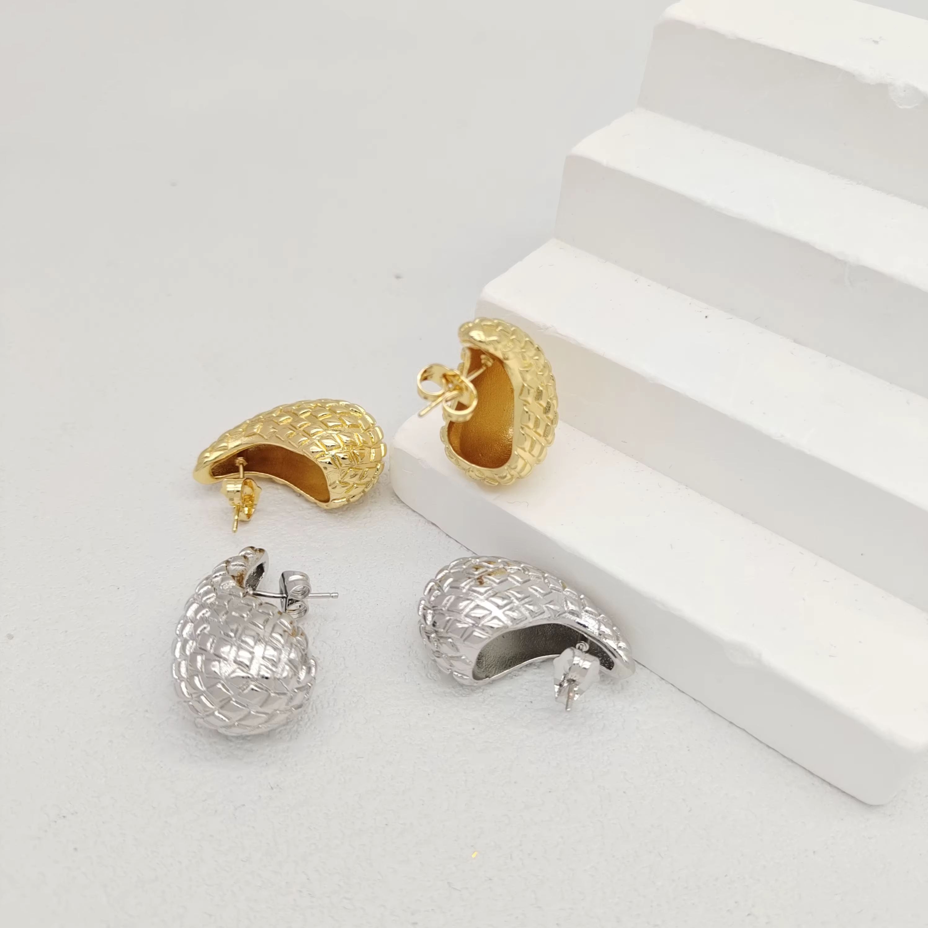 Wholesale Diamond Pattern Water Drop Copper Earstuds 18k Gold Silver Plated Earring Jewelry Accessories for Women Pendientes