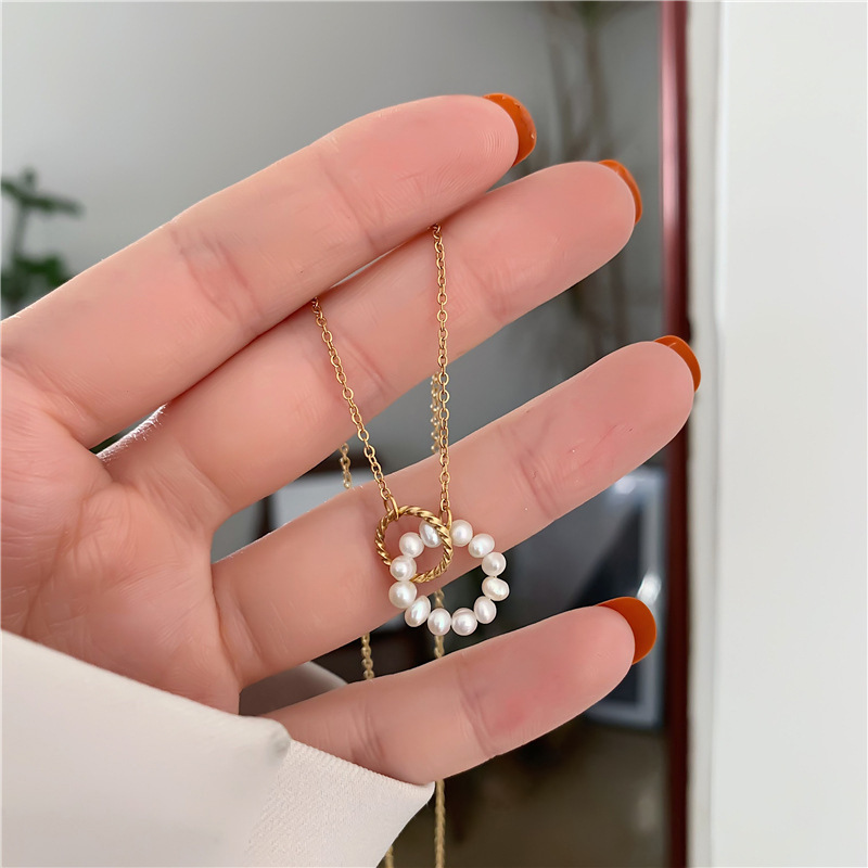 Wholesale Fashion Double Circle White Pearl 18k Gold Stainless Steel Pendant Necklace for Wome