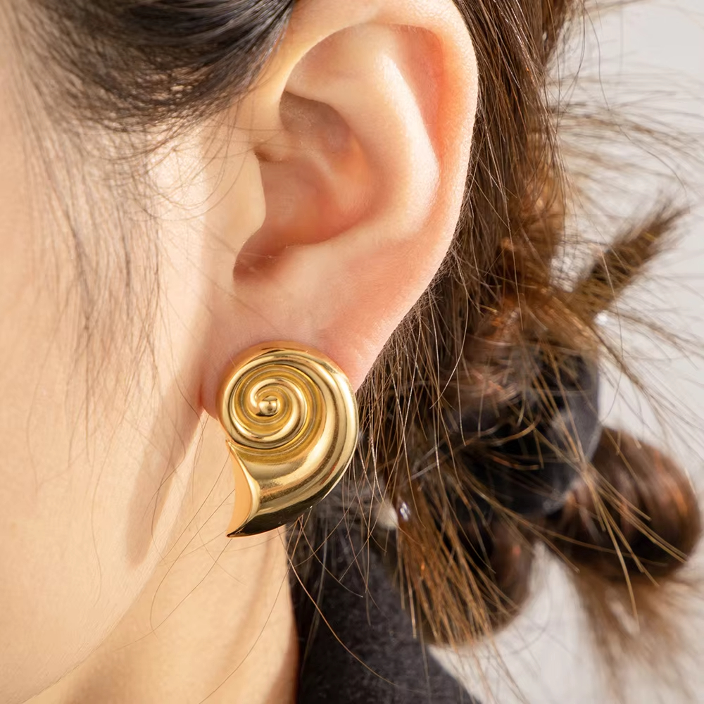Wholesale Gold Stainless Steel Chunky Strawberry Heart Texture Spiral Conch Stud Earrings for Women