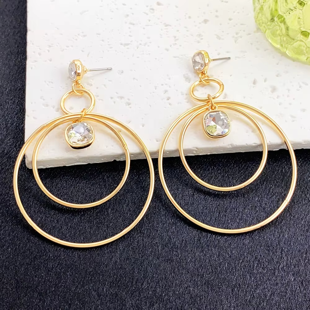 Wholesale New Features Design Geometric Gemstone and Crystal Gold Plated Stud Earrings for Women Fashion Jewelry Collection