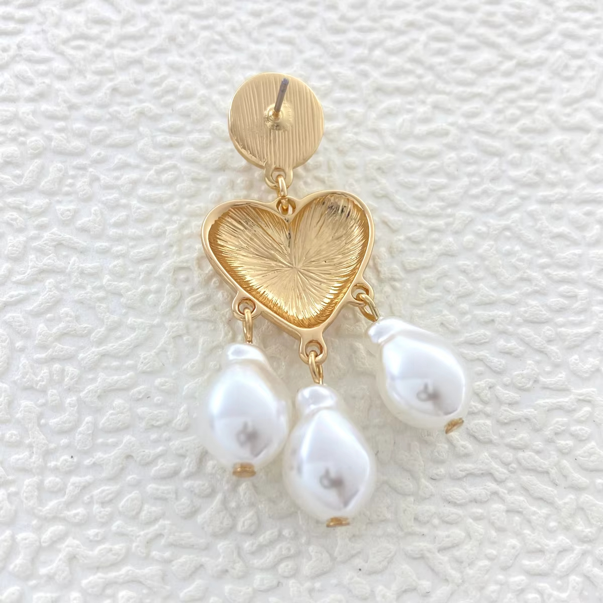 Wholesale New Love Irregular Pearl Pendant Earrings Women High End Pearl Earrings