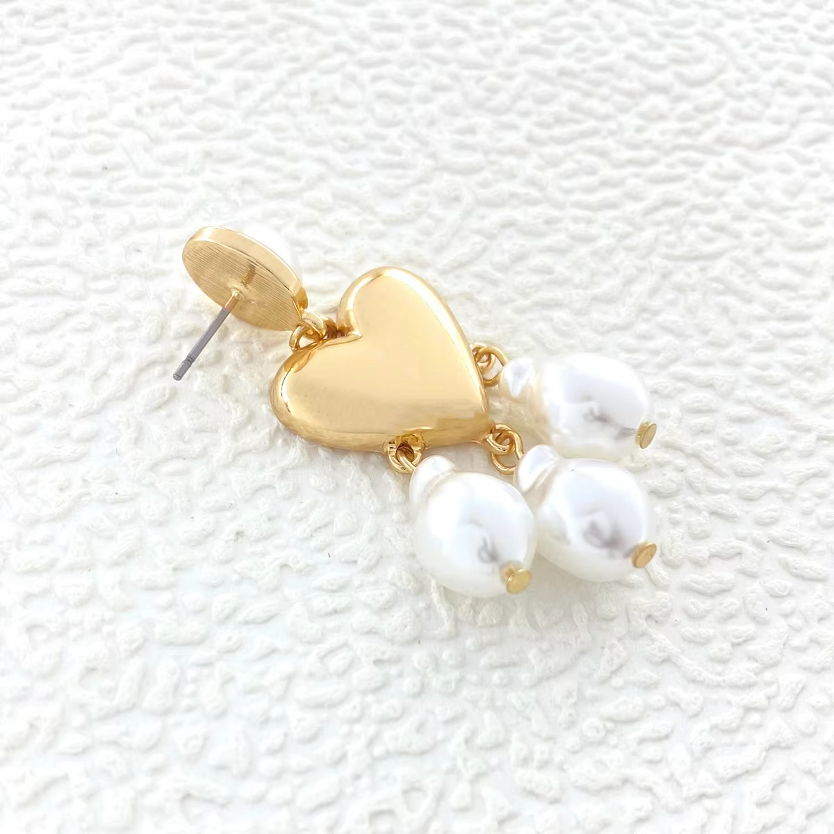 Wholesale New Love Irregular Pearl Pendant Earrings Women High End Pearl Earrings