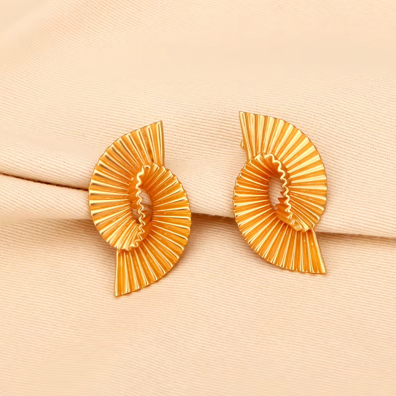 Wholesale Thick Stripes Twisted Flower Earrings Women Trendy Shiny Gold Brass Abstract Geometric Stud Personalized Jewelry