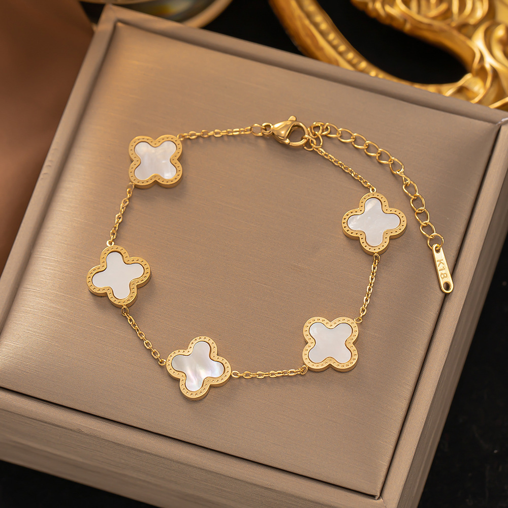 Women's Classic 18K Gold Plated Stainless Steel Clover Bracelet No Tarnish Four Leaf Clover Jewelry for Weddings Party Bracelet
