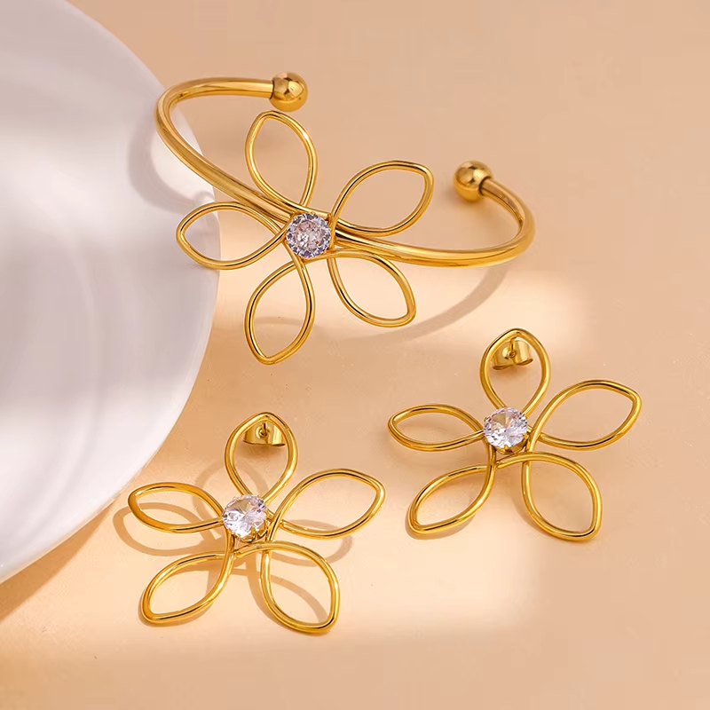 Women's Fashion Stainless Steel Jewelry Set - Cut-Out Bracelet Plastic Pearl Zirconia Pearl Earrings for Wedding Party Engagement