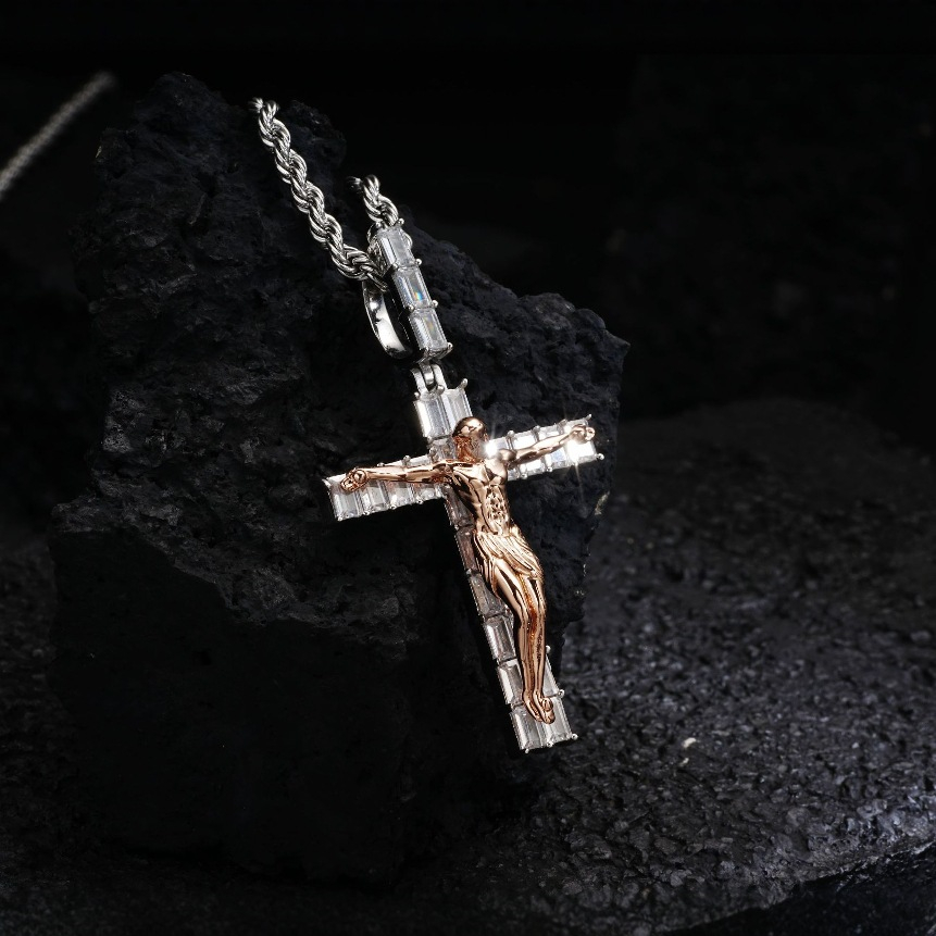 Men's Jesus Cross Necklace, Two-Tone Rope Chain Best Cross Necklaces for Men