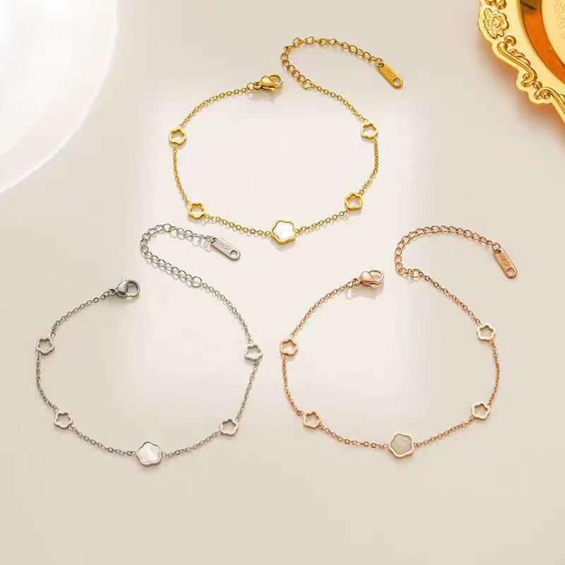 Minimalist Gold Plated Flower Charm Bracelet for Women – Delicate Chain Jewelry