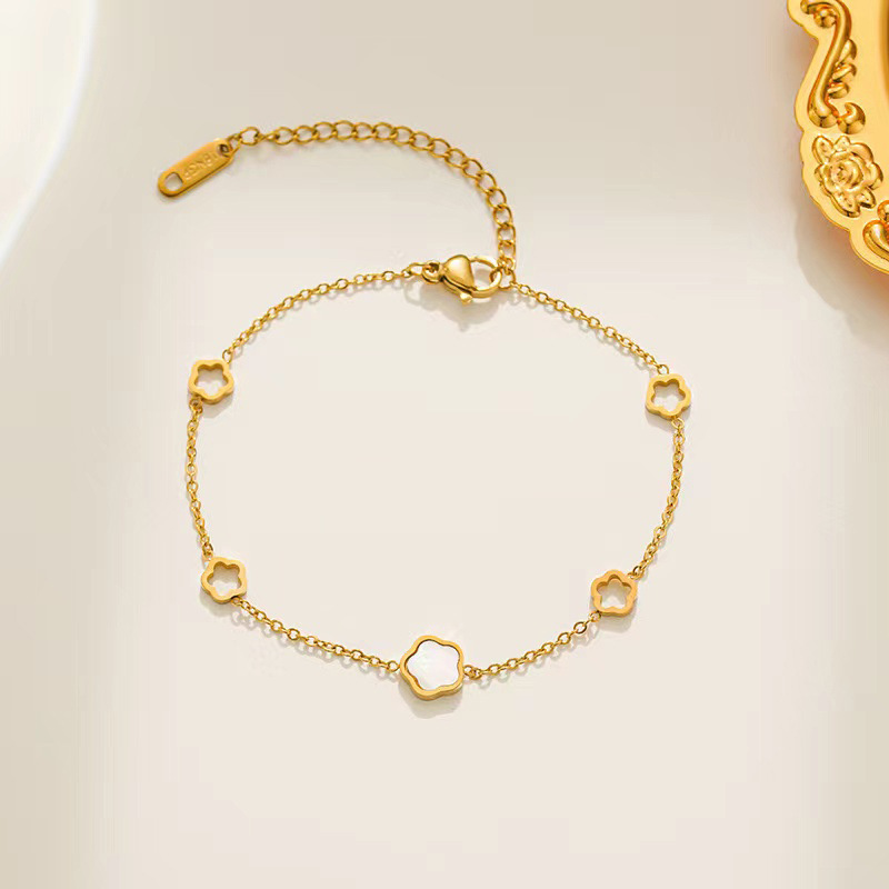 Minimalist Gold Plated Flower Charm Bracelet for Women – Delicate Chain Jewelry