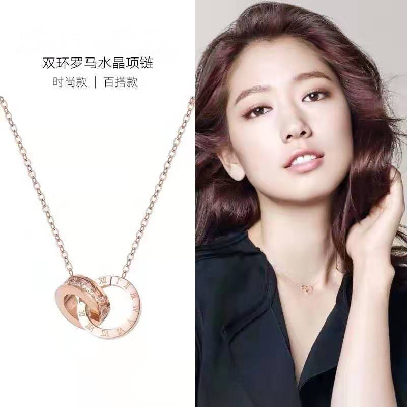 Silver Roman Numeral Double Ring Pendant Necklace – Minimalist Fashion Jewelry Supply / Wholesale Jewelry Making Supplies