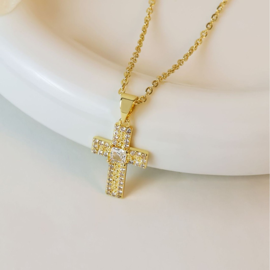 Gold Crystal Cross Necklace – Sparkling Diamond Pendant Jewelry
