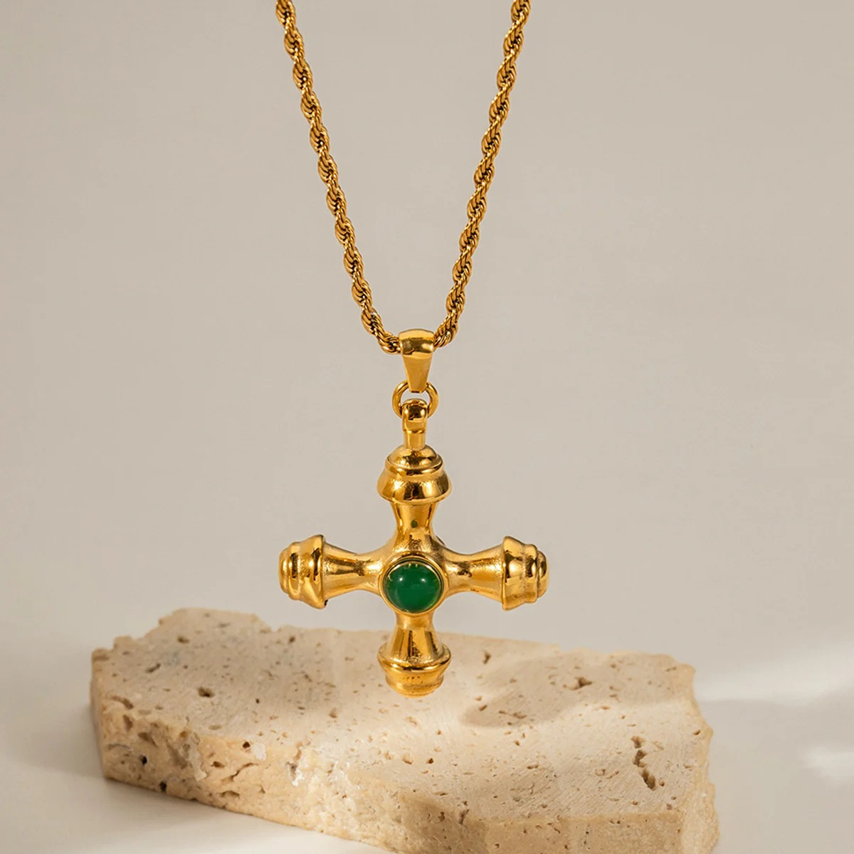 Vintage Plating Gold Cross Necklace with Green Gemstone Pendant, Adjustable Rope Chain, Unisex Jewelry for Gifts and Daily Wear
