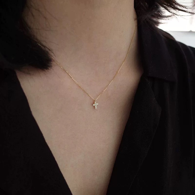Dainty Diamond Cross Necklace Gold – Little Short Diamond Necklace for Women