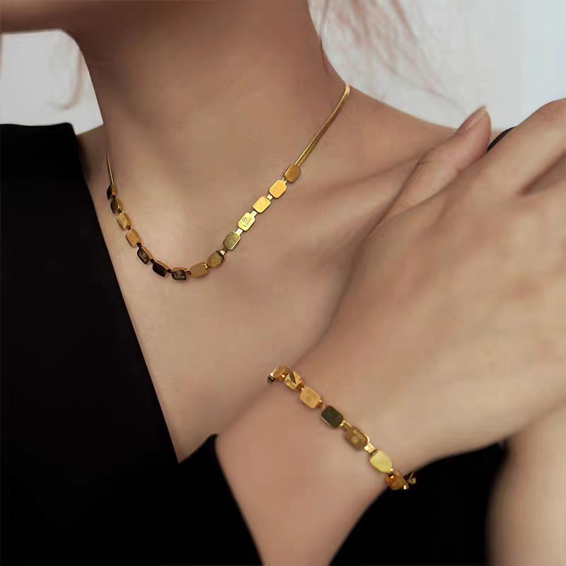 Minimalist Geometric Stainless Steel Gold Necklace, Modern SS Jewelry for Women