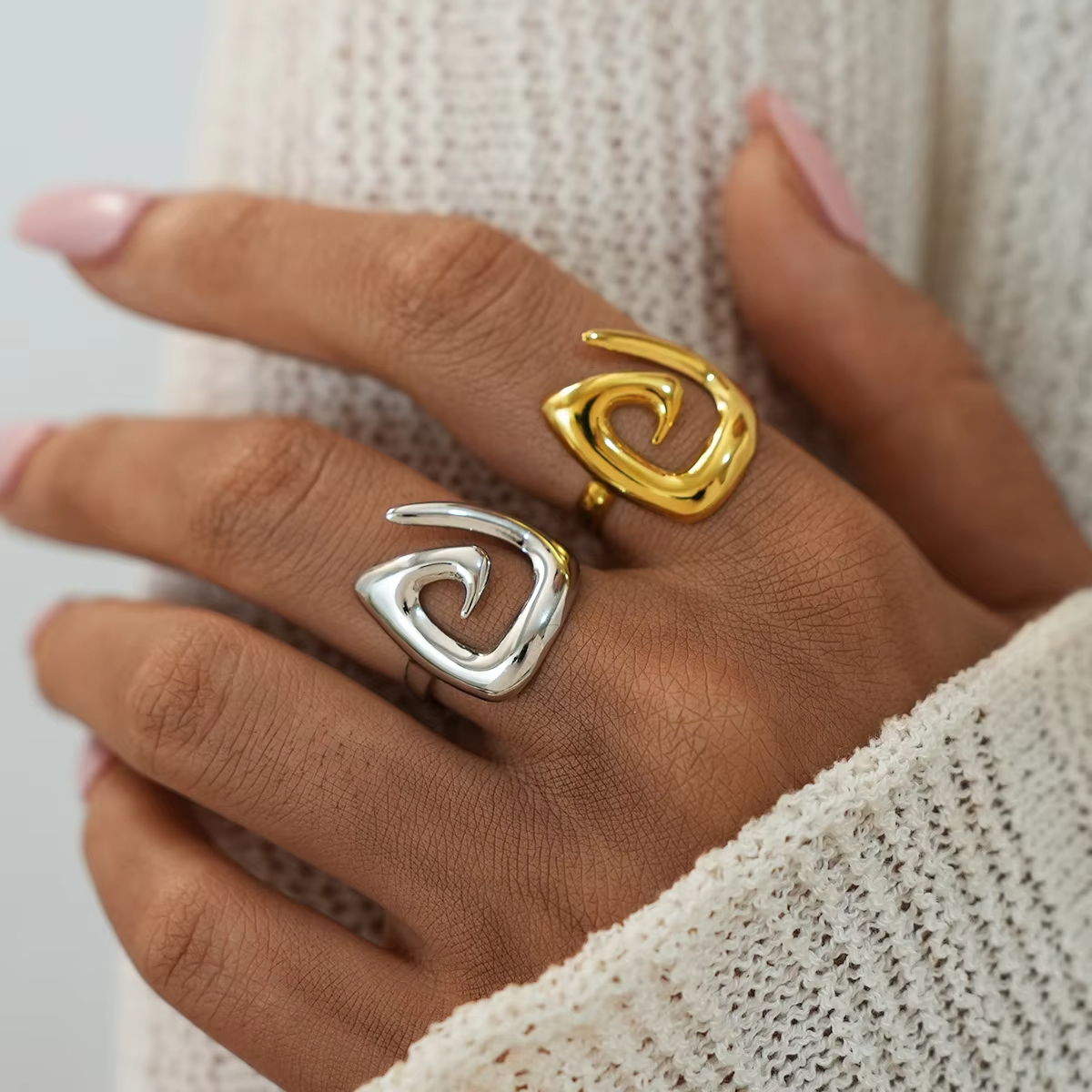 Designer Hollow Open Stainless Steel Finger Rings for Women – 2025 Trendy Fashion Jewelry
