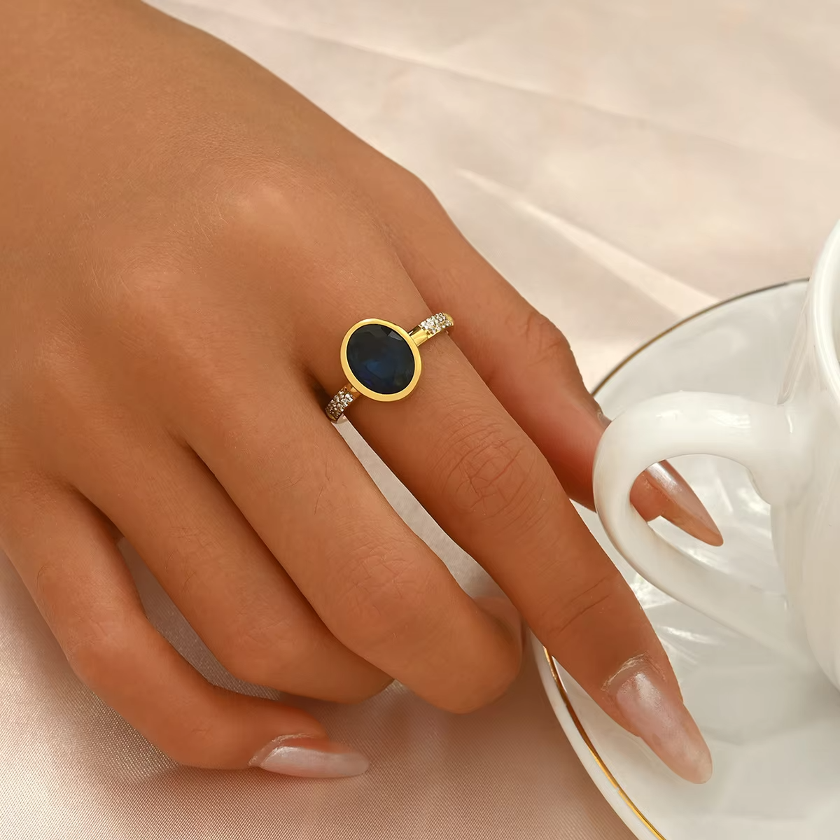 Streetwear Blue Zircon Ring – Gold Plated Stainless Steel Pavé CZ Fashion Ring for Women (Wholesale 100pcs)