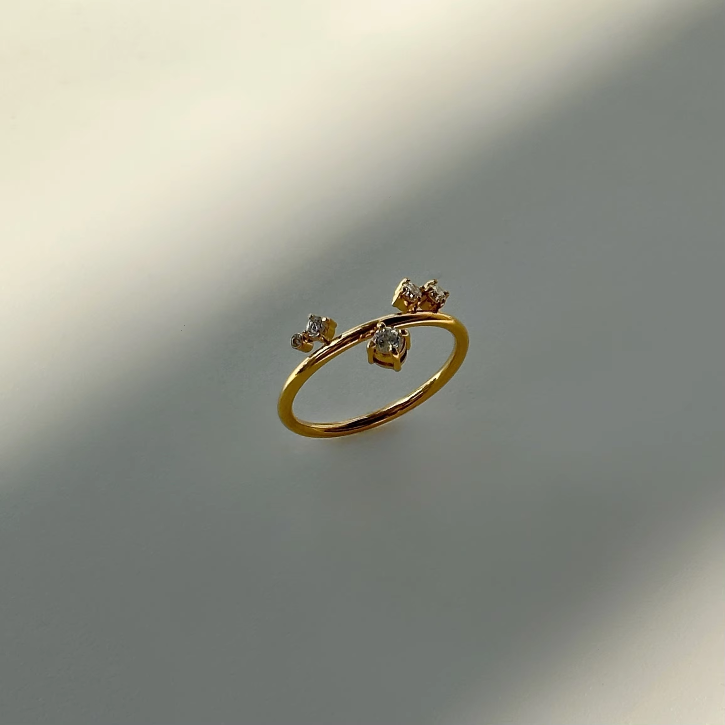 Trendy 18K PVD Gold Plated Stainless Steel Bouquet Zircon Ring for Women