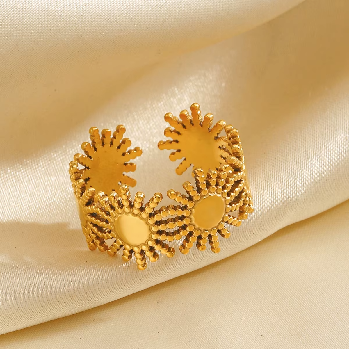 Vintage Sun Pattern Open Ring – 18K Gold Plated Stainless Steel Fashion Jewelry for Women
