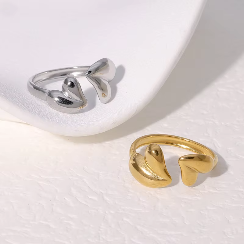 Heart-shaped Gold-plated Stainless Steel Asymmetrical Ring – Fashion Jewelry for Women