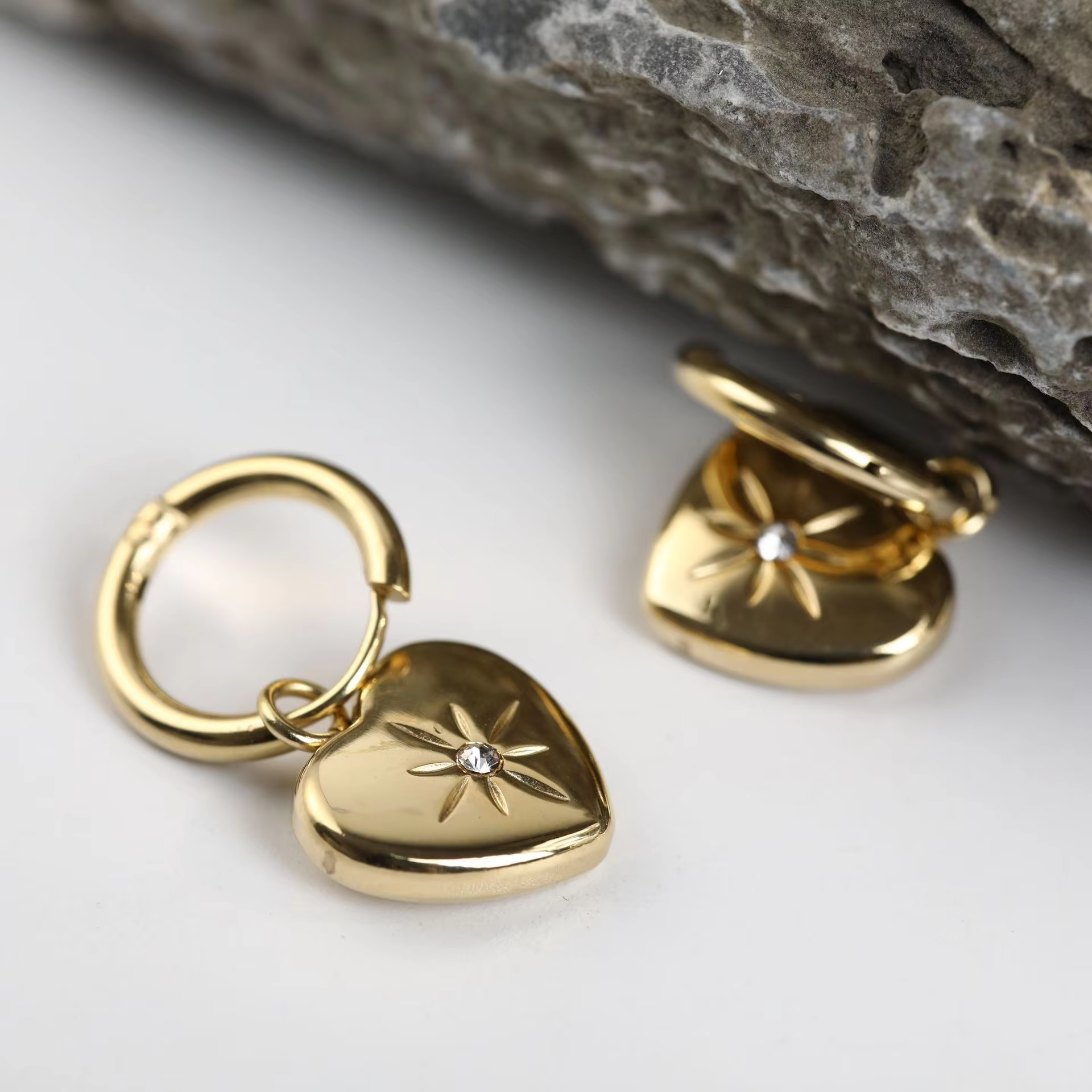 Fashion Eight-Pointed Star Zircon Heart Earrings 316L Stainless Steel Jewelry Gold Heart Hoop Earrings for Women